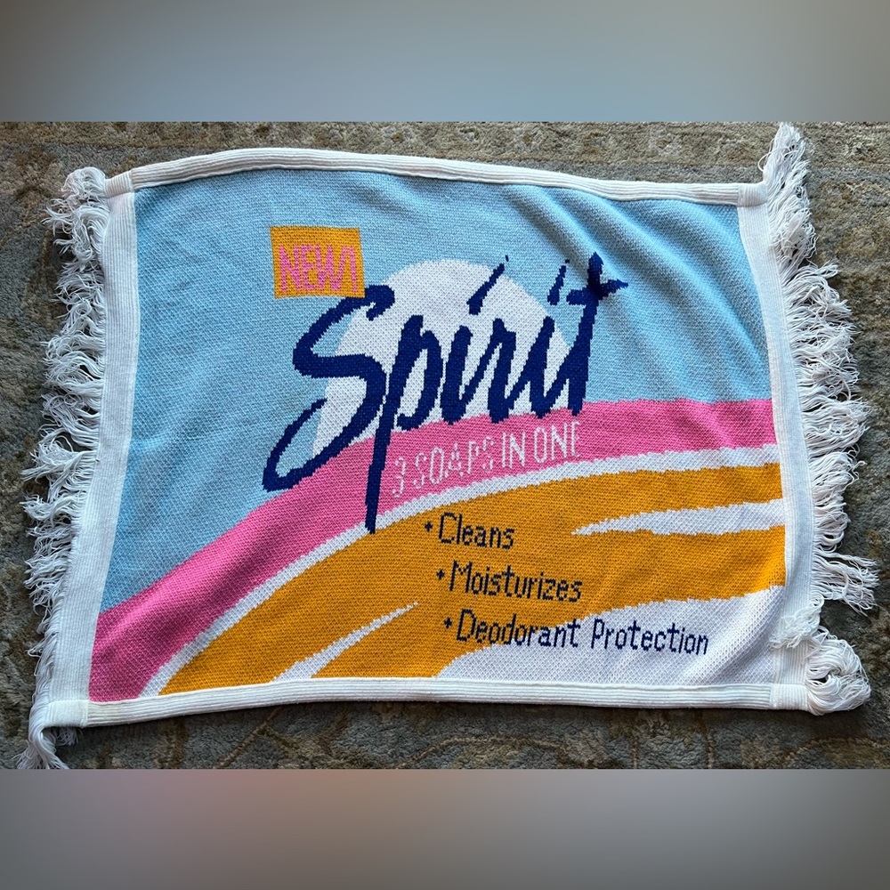 Novelty Ad‎ Logo Lap Knotted Blanket Spirit Soap